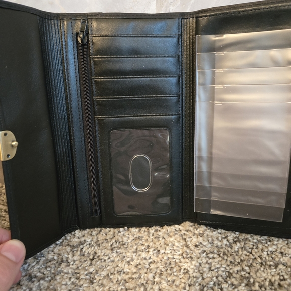 Buxton Black Women's Clutch Wallet - Picture 7 of 8